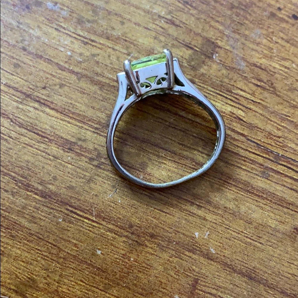 Ring - Picture 3 of 3